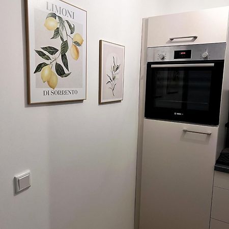 Zentrale Wohlfuehloase Mit Parkplatz Leilighet Osnabrück Eksteriør bilde