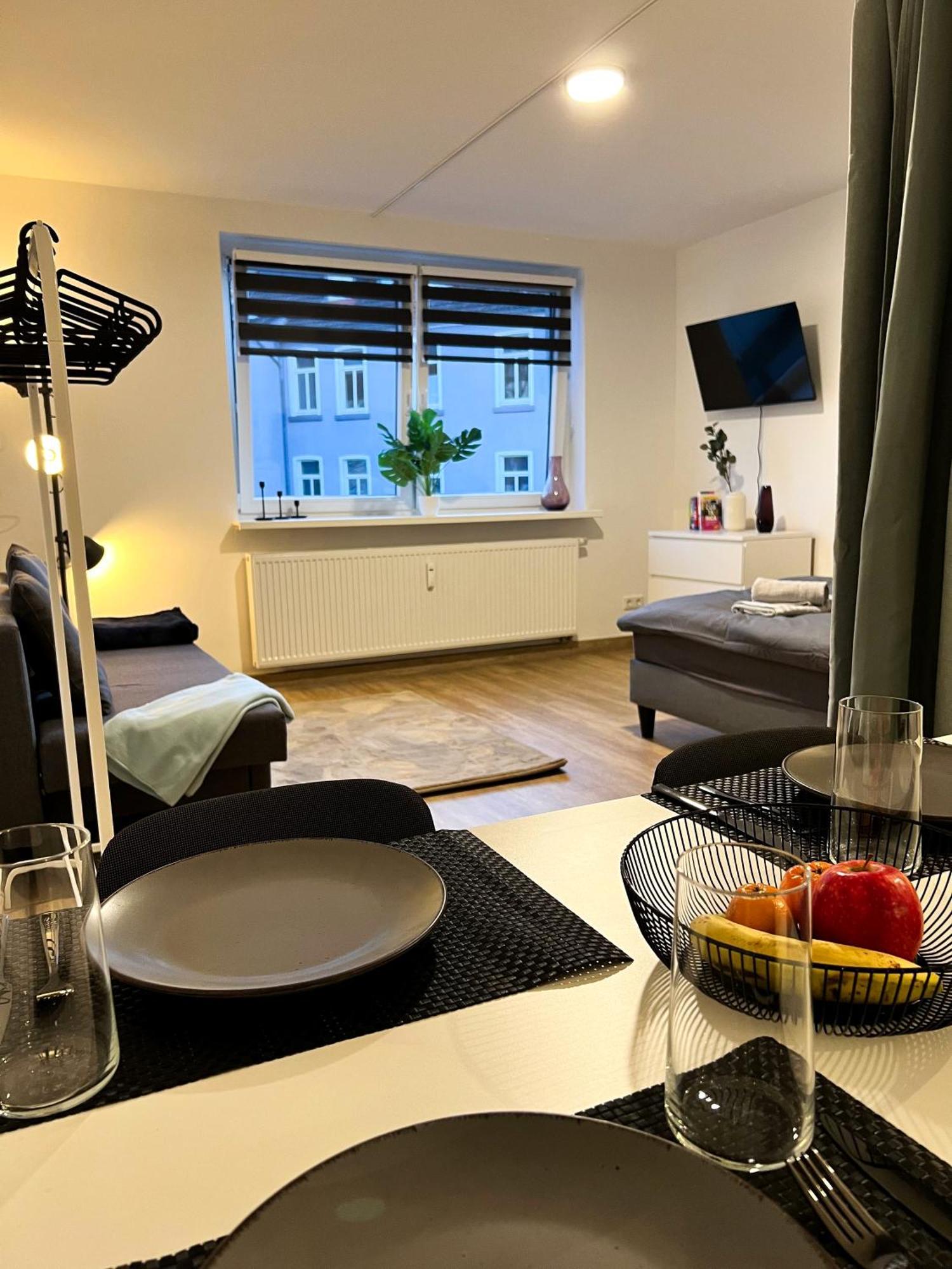 Zentrale Wohlfuehloase Mit Parkplatz Leilighet Osnabrück Eksteriør bilde